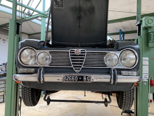 Giulia TI von ´62 bei Alfa-Zentrale