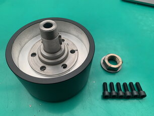 Alfa-Zentrale Nabenverlaengerung tief geschuesselt schwarz